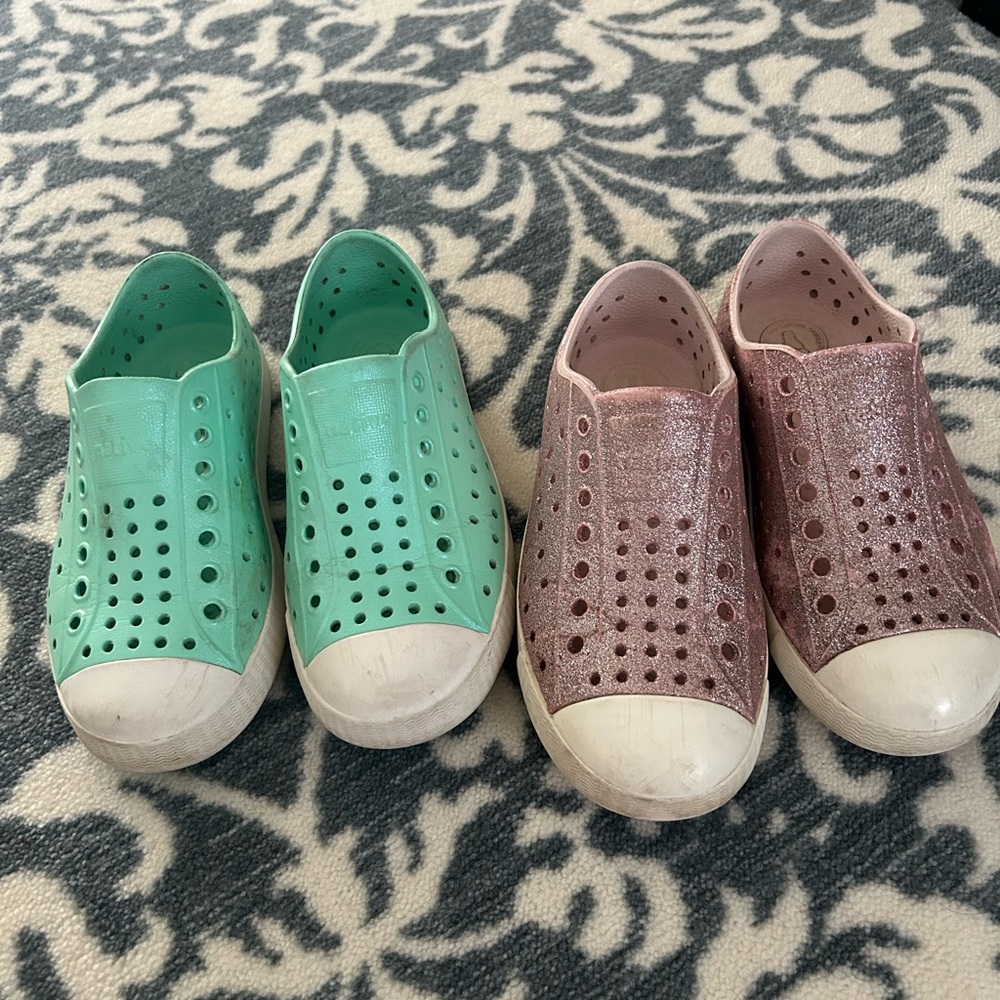2 Pairs of Natives girls, teal and pink glitter size 11